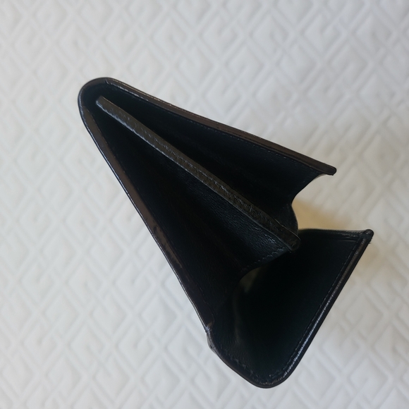 Salvatore Ferragamo Black and Silver Large Wallet Sleek Design - Picture 8 of 9